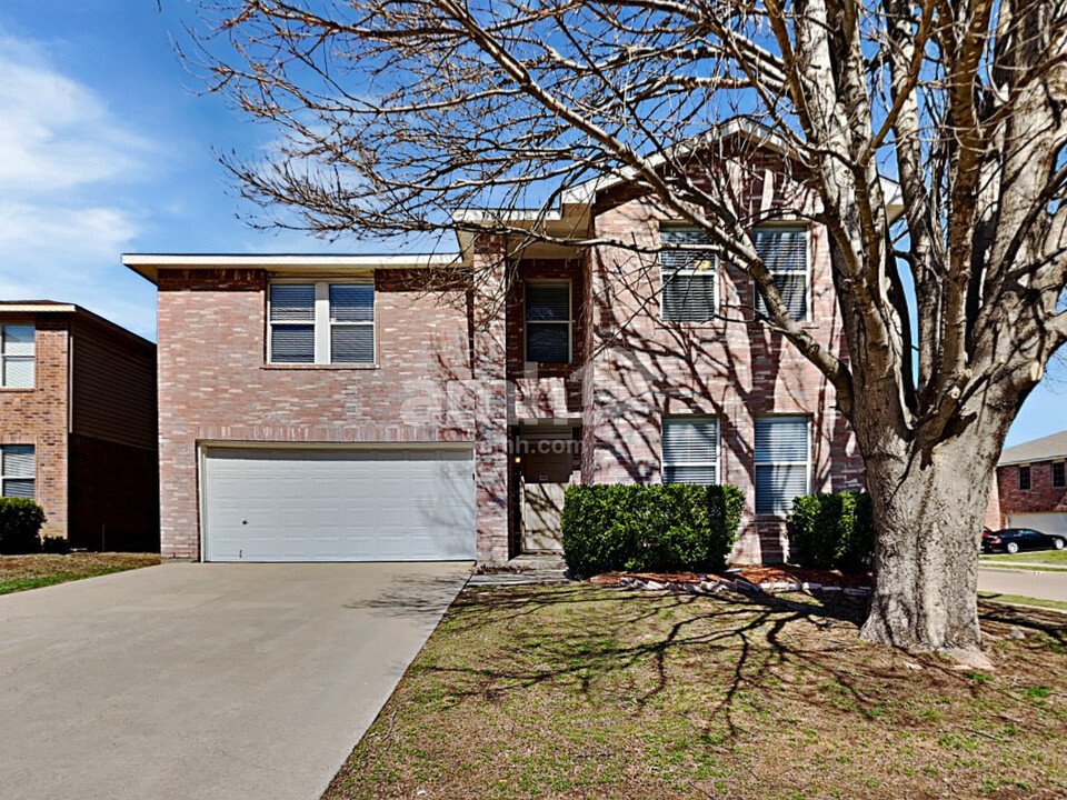 3900 Stonewick Ct in Fort Worth, TX - Foto de edificio