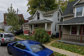 24 Custer St in Buffalo, NY - Foto de edificio - Building Photo