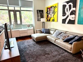 801 Ash St, Unit 101 in San Diego, CA - Building Photo