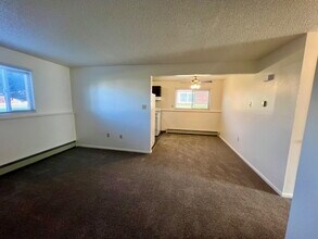 1519 Oxford Dr in Cheyenne, WY - Building Photo - Building Photo