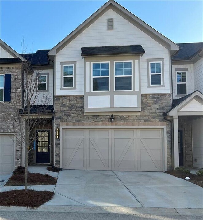 1346 Cooper Springs Rd in Grayson, GA - Building Photo