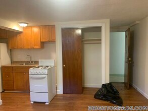 168 N Beacon St in Boston, MA - Foto de edificio - Building Photo