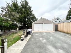 10 Hammond St-Unit -A in Newport, RI - Building Photo - Building Photo