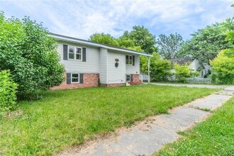 1012 Erie St in Watertown, NY - Building Photo - Building Photo