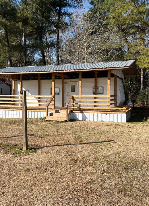 722 Old Flatwood Rd in Nauvoo, AL - Building Photo