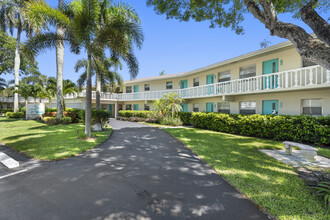 Balmoral Apartments in Boynton Beach, FL - Foto de edificio - Building Photo