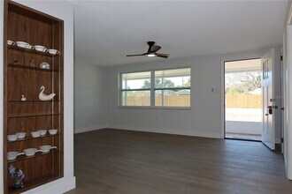 1808 Harpoon Dr in Holiday, FL - Building Photo - Building Photo