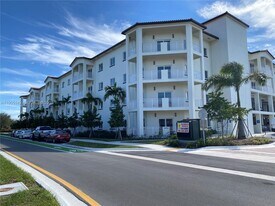 10950 NW 82nd St in Doral, FL - Building Photo