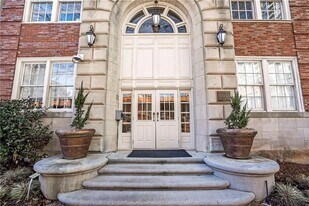 800 Peachtree St NE in Atlanta, GA - Building Photo