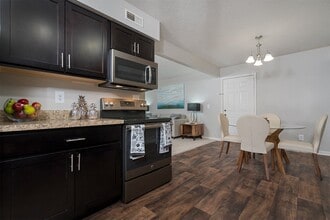 Beacon Lake Apartments in Mason, MI - Building Photo - Building Photo