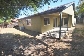 5443 Andrea Blvd in Sacramento, CA - Foto de edificio - Building Photo