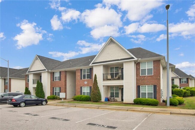 1908 Harcourt Cir in Fayetteville, NC - Building Photo - Building Photo