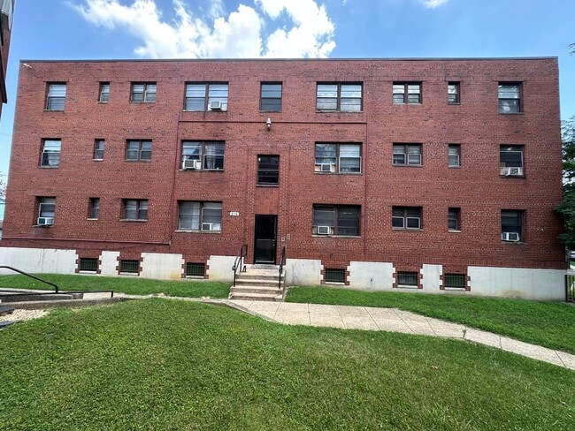 214 Kenilworth Avenue Northeast