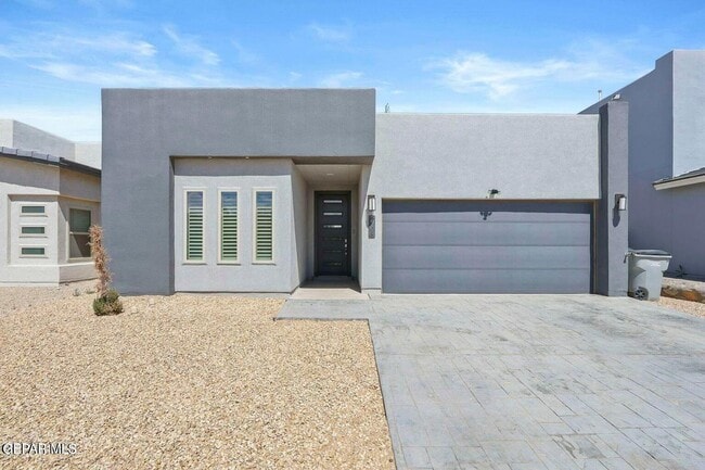 property at 2708 Tierra Oasis St