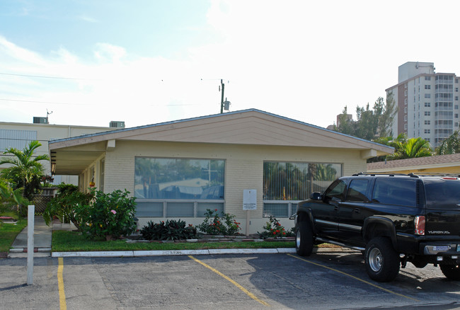 3216 Canal Dr in Pompano Beach, FL - Building Photo - Building Photo