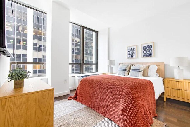 99 Water St in New York, NY - Building Photo - Building Photo