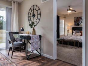 Redwood Superior Township in Superior Township, MI - Foto de edificio - Building Photo