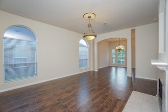 18818 Dural Dr in Houston, TX - Building Photo - Building Photo
