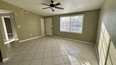 1218 Sultana St in Port Charlotte, FL - Building Photo - Building Photo