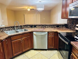 9087 Chambers St in Tamarac, FL - Building Photo