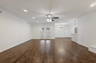 10449 Royal Club Ln in Dallas, TX - Building Photo - Building Photo