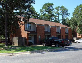 Pine Forest Apartments in Maumelle, AR - Building Photo - Building Photo