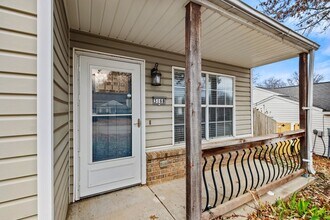 3168 W Woodfield Way in Fayetteville, AR - Building Photo - Building Photo