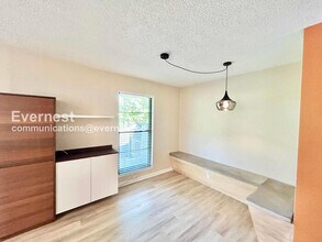 5408 Waltham Ave in Fort Worth, TX - Foto de edificio - Building Photo