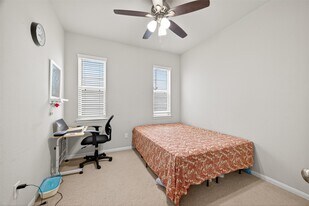14206 Singing Oaks Trl in Houston, TX - Building Photo