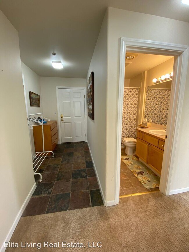 2805 NE 125th St in Seattle, WA - Building Photo - Building Photo