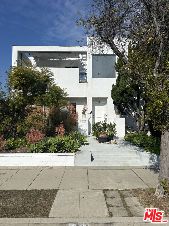 1733 Ashland Ave in Santa Monica, CA - Building Photo