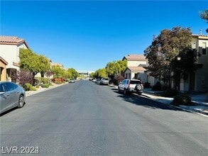 8183 Lake Chippewa St in Las Vegas, NV - Building Photo - Building Photo