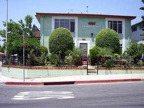 1303 N Detroit St in Los Angeles, CA - Foto de edificio - Building Photo