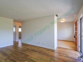 978 Westlynn Way in Cupertino, CA - Building Photo