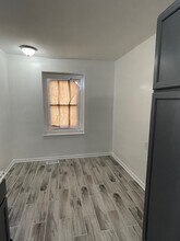 22773 Brittany Ave in Eastpointe, MI - Foto de edificio - Building Photo