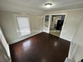 145 Essex St in Bangor, ME - Building Photo - Building Photo