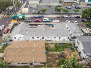 903 E 79th St in Los Angeles, CA - Building Photo - Building Photo