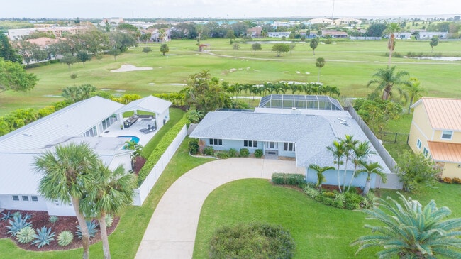 6 Country Club Rd in Cocoa Beach, FL - Building Photo - Building Photo