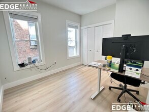 47 Brackett St, Unit 1 in Boston, MA - Building Photo - Building Photo