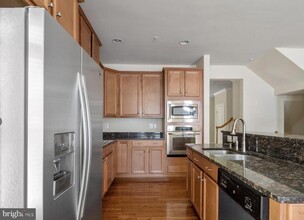120 Community Center Ave in Gaithersburg, MD - Building Photo - Building Photo