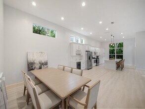 143 Sunset Bay Dr in Palm Beach Gardens, FL - Building Photo - Building Photo