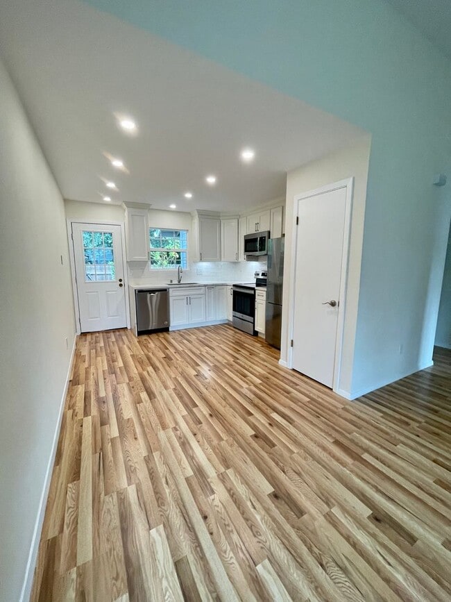 329 W Thomson Ave in Sonoma, CA - Building Photo - Building Photo