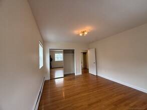 38 Gardner St, Unit 31 in Boston, MA - Building Photo - Building Photo