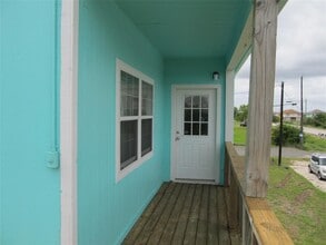903 16th St in San Leon, TX - Building Photo - Building Photo