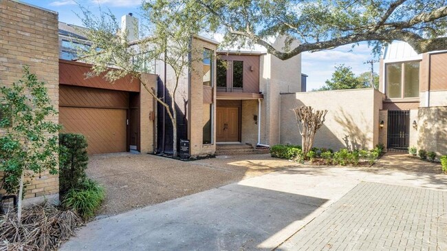 property at 5600 San Felipe St