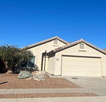 5484 W Dove of Peace Dr in Marana, AZ - Building Photo