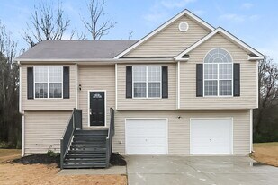9447 Rollinghills Dr in Jonesboro, GA - Building Photo