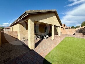 8768 E Stone Meadow Cir in Tucson, AZ - Building Photo - Building Photo