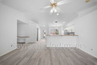 3213 17th St SW in Lehigh Acres, FL - Building Photo - Building Photo