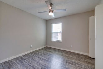 Winchester Run in Oklahoma City, OK - Building Photo - Interior Photo